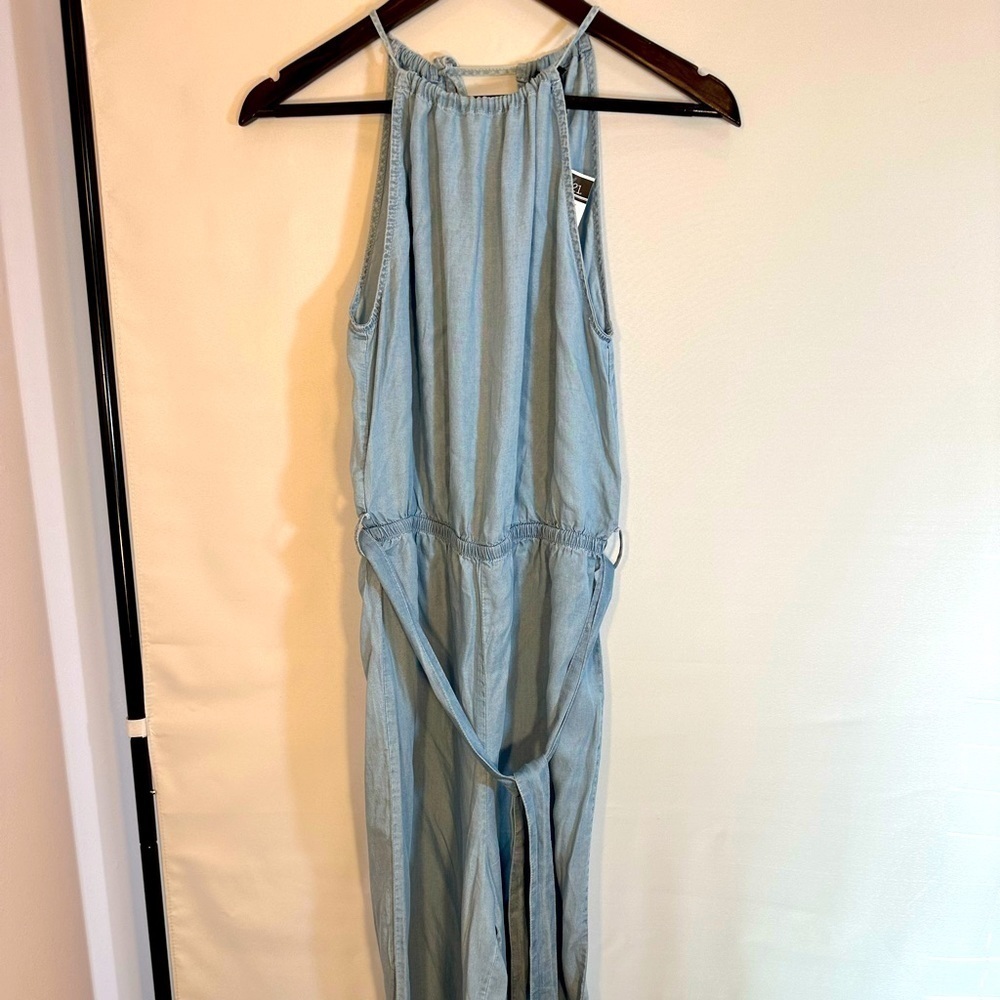 Rue 21 Womens Size M Light Blue Denim Jumpsuit Jumper Romper Belted Wide Leg